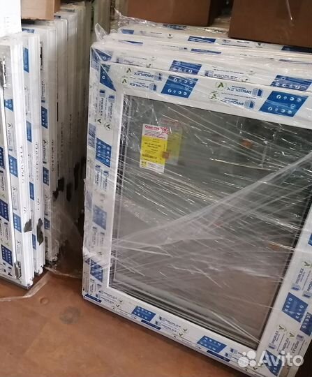 Готовые окна 904х896 мм