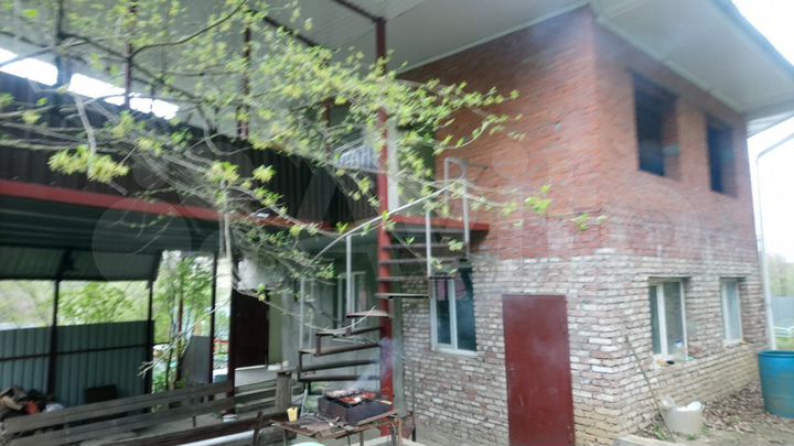 Коттедж 350 м² на участке 15 сот.