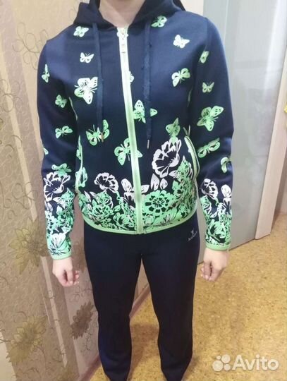 Костюм спортивный женский