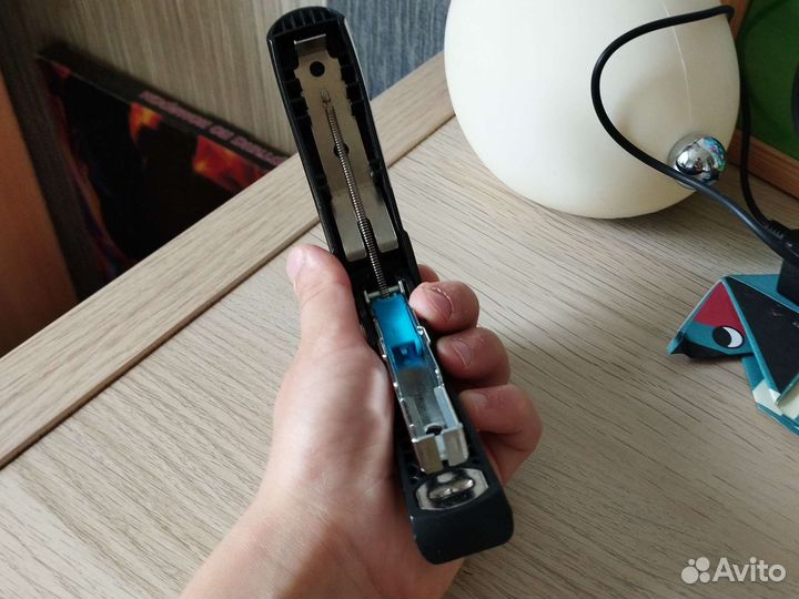 Степлер для бумаги