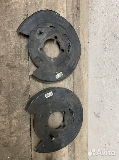 Щит опорный задний RX 3 Highlander 3