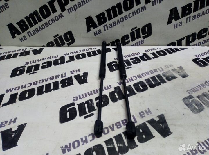 Амортизатор крышки багажника Volkswagen Passat 3C2