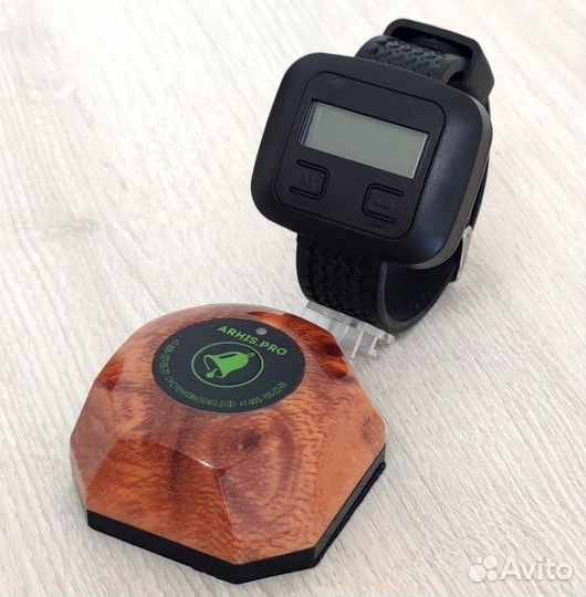 Кнопка вызова официанта Бургер Махагон и часы