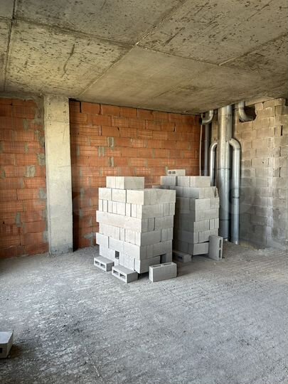 2-к. квартира, 74 м², 8/10 эт.