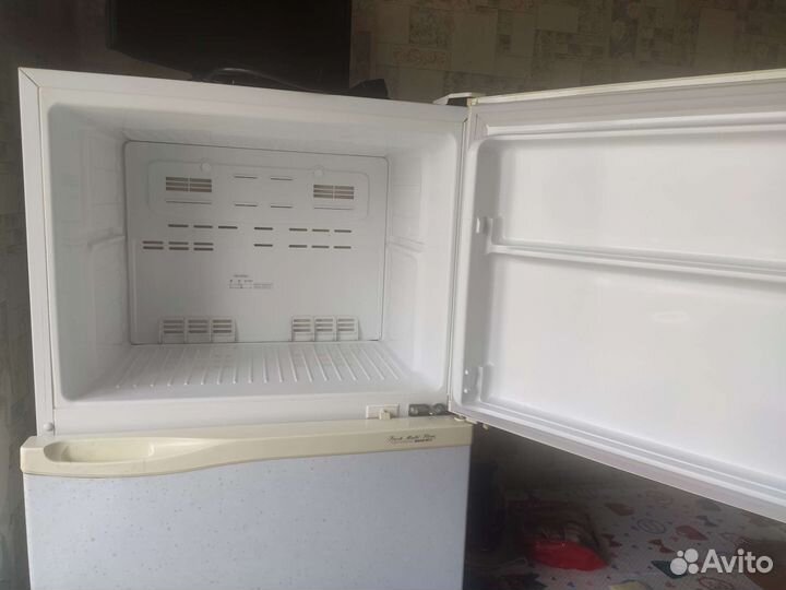 Холодильник daewoo