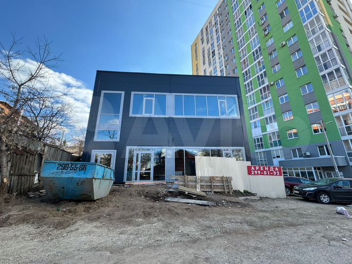 Административное здание на Менделеева