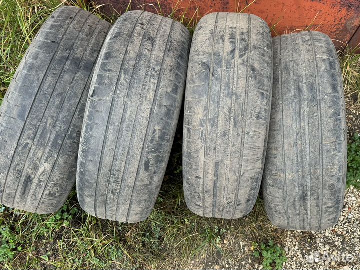 Goodyear EfficientGrip Performance 215/65 R16
