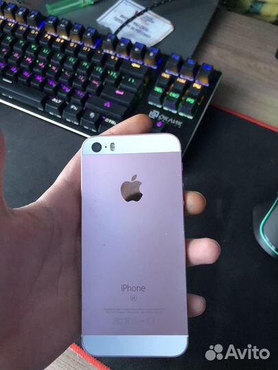 iPhone SE, 16 ГБ