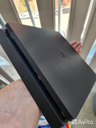 Sony PS4 slim 1tb