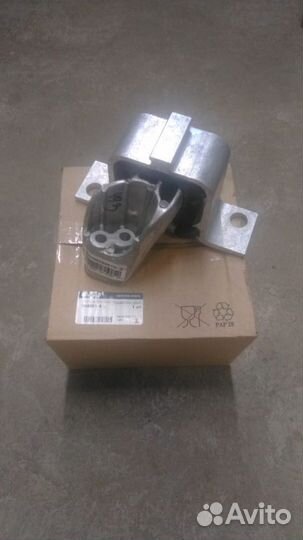 Опора двигателя правая Ларгус Хрей