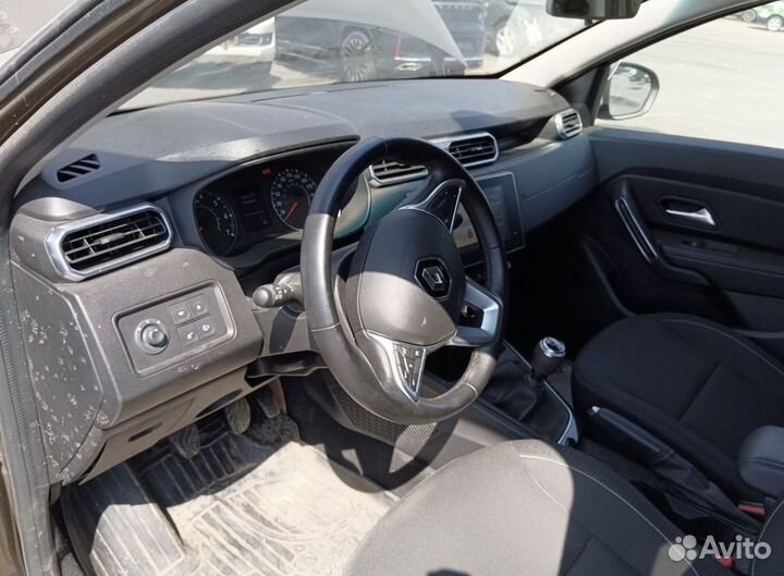 Renault Duster 2.0 МТ, 2022, битый, 25 000 км