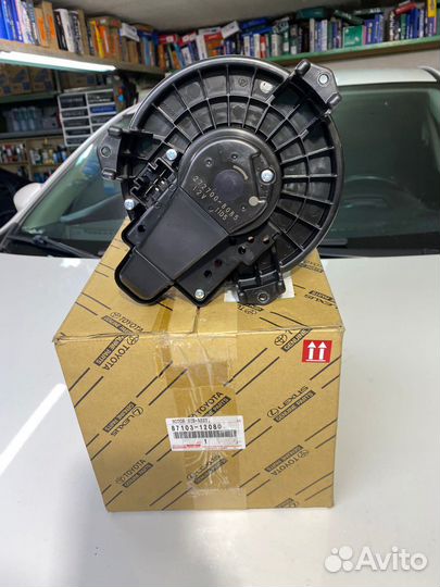 Мотор отопителя, вентилятор печки