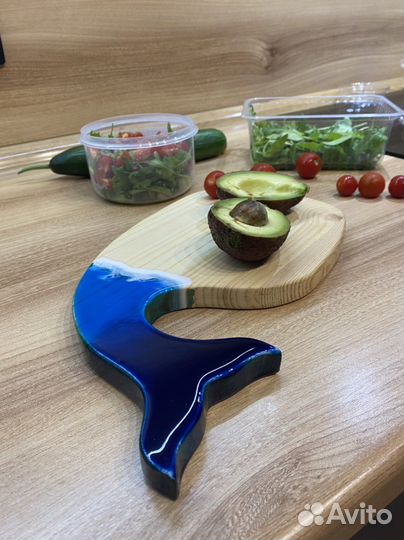 Кухонная разделочная доска с эпоксидной смолой