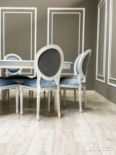 Стол и стулья комплект