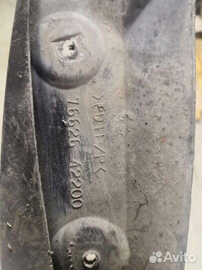 Брызговик задний левый (Toyota RAV4)