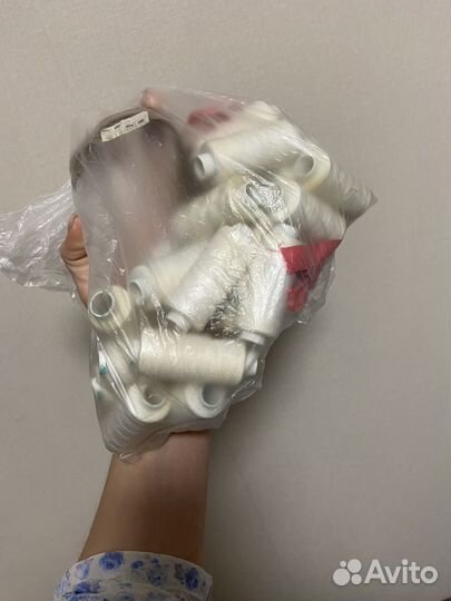 Нитки швейные белые