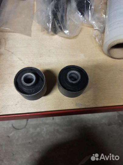 Салентблок заднего амортизатора на мерседес 447