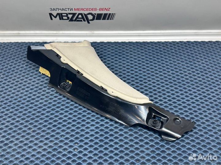 Обшивка правой задней стойки Меrcеdes W222