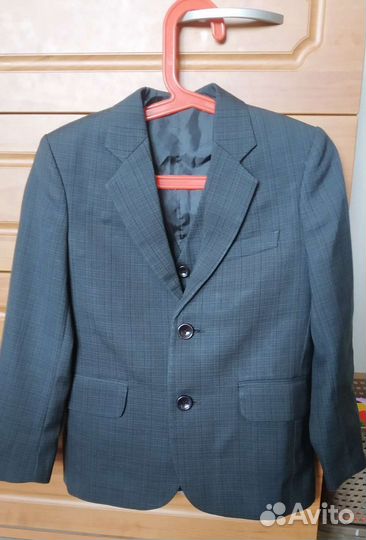 Школьный пиджак с жилетом для первоклассника