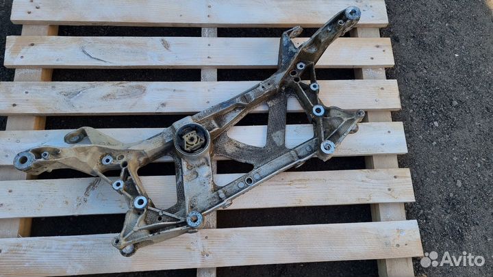 Передний подрамник балка Audi S3 8V Q5