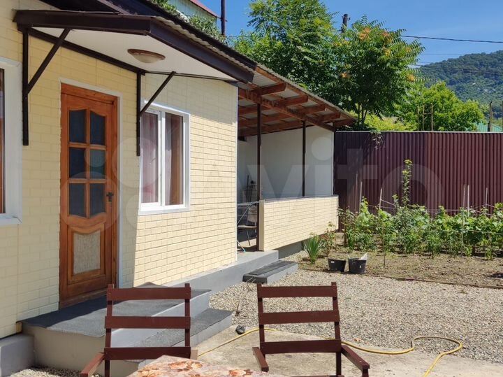 Дом 200 м² на участке 6,8 сот.