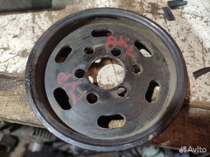 Шкив гура Golf 4 Octavia A4 Passat B5 A4B5