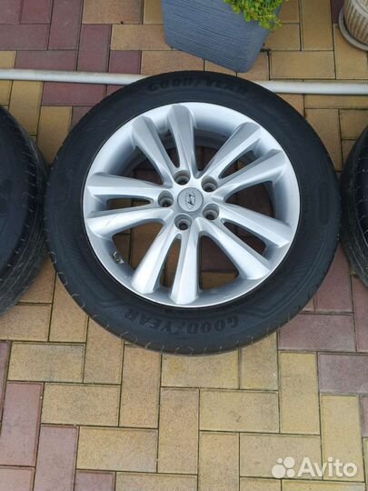 Литые диски с резиной 225/55 r18