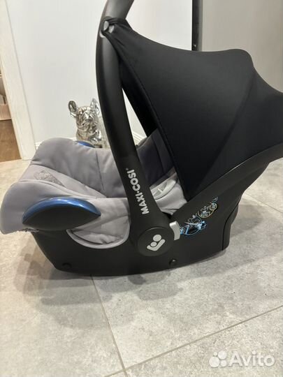 Автолюлька maxi cosi cabriofix с базой
