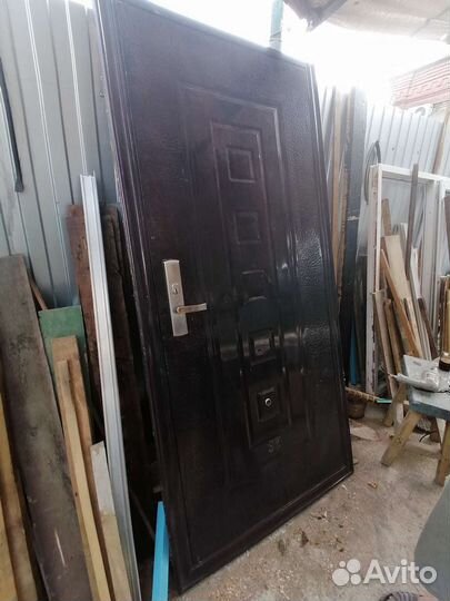 Дверь входная металлическая уличная