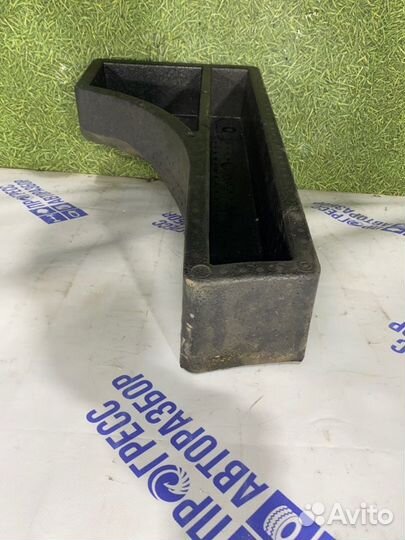 Ящик для инструментов задний правый Ford Focus 2