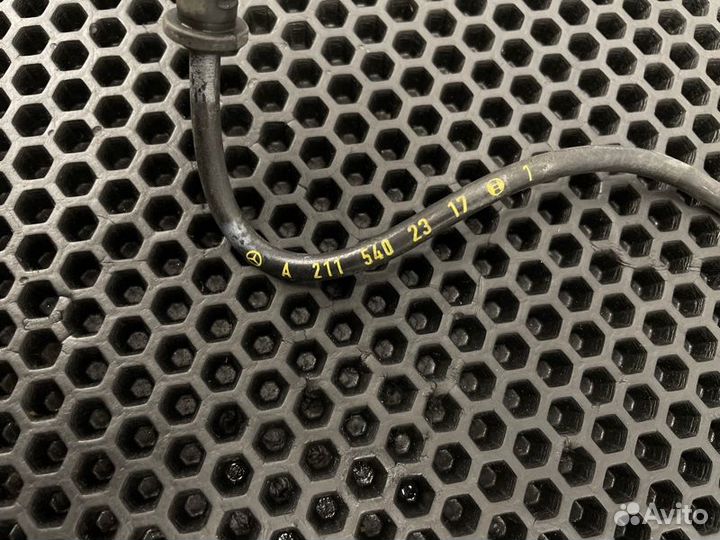 Кулак передний левый Mercedes-Benz Cls-Class W219