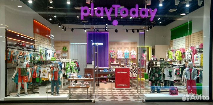 Продавец детской одежды PlayToday трц Рига Молл