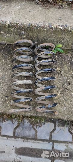 Передние пружины W210