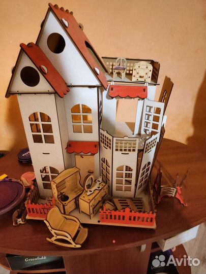 Домик кукольный