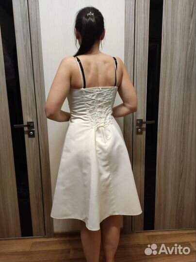 Свадебное платье короткое 48