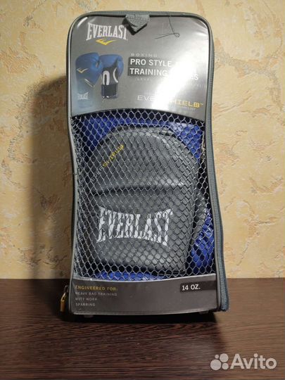 Боксерские перчатки Everlast 