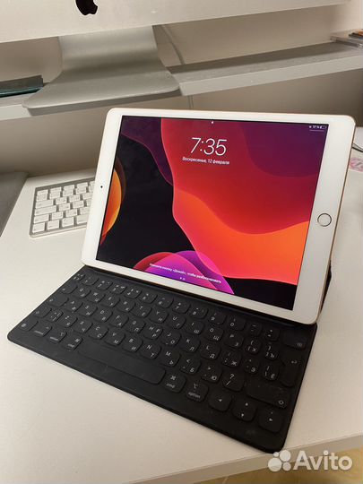 iPad 10.2