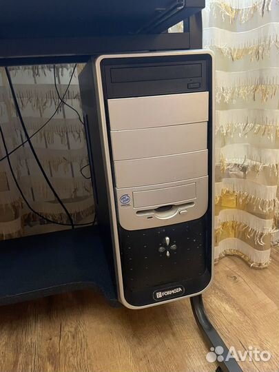 Компьютер и все что на фото