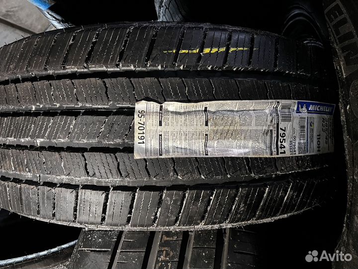 Michelin Defender LTX M/S 285/45 R22