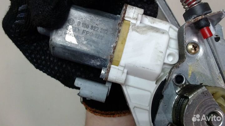 Стеклоподъемник электрический Nissan Micra K12E, 2