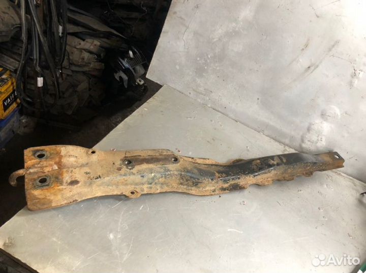 Лыжа балка продольная Mitsubishi Lancer 9 седан