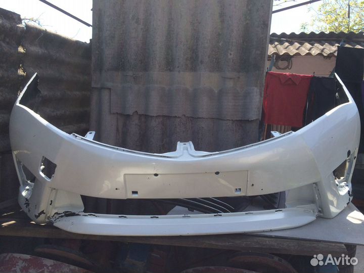 Бампер Toyota corolla 180
