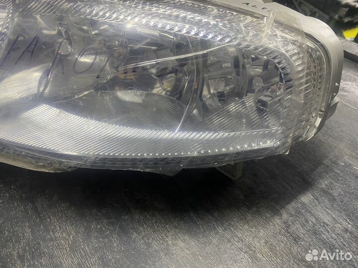 Фара Alfa Romeo 147 (937)