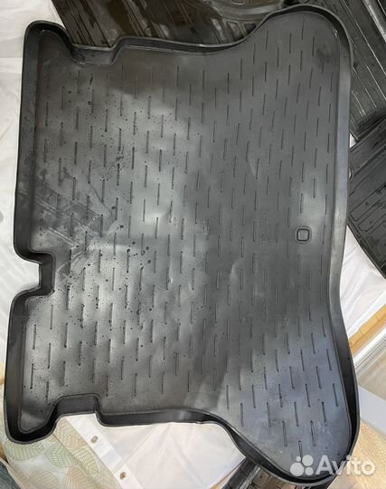 Продам коврики для LADA Vesta