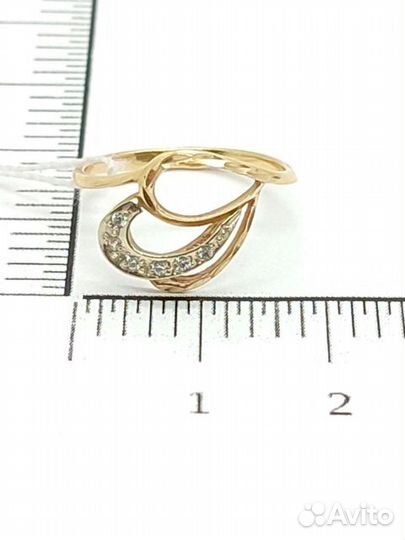 Кольцо с синтетическим камнем Золото