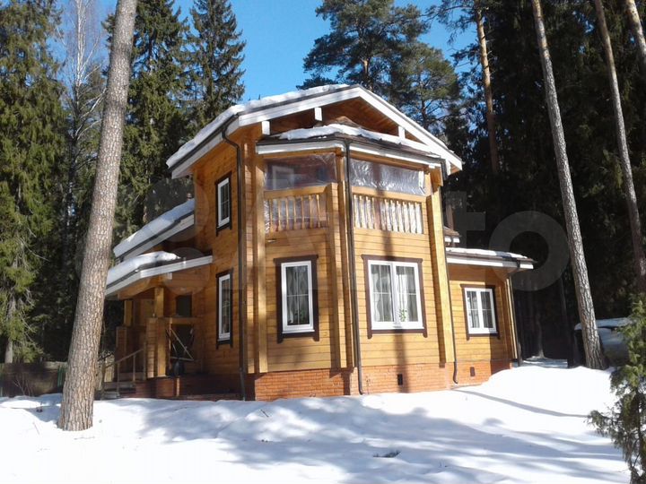 Коттедж 185 м² на участке 17 сот.