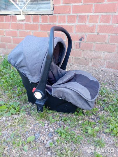 Детская коляска 3 в 1