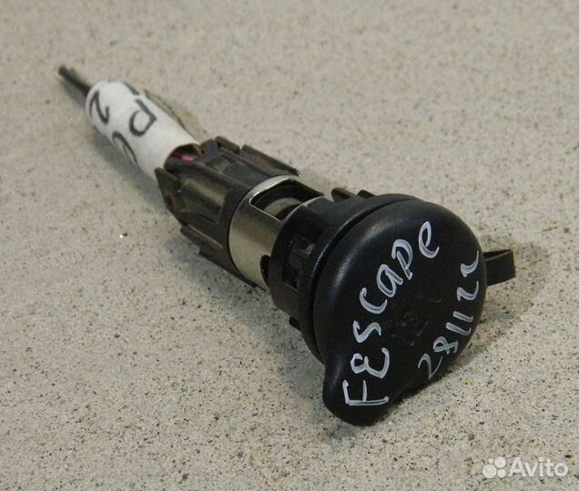 Гнездо прикуривателя Ford Escape 1