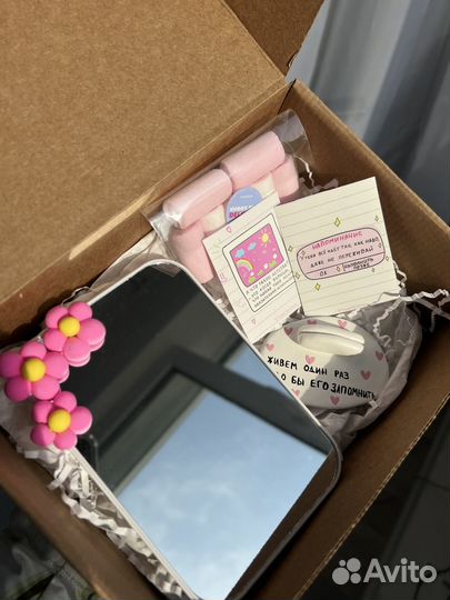 Подарочный бокс на 8 марта