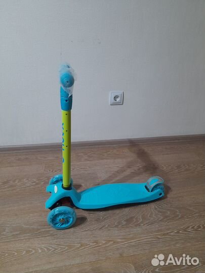 Самокат детский новый